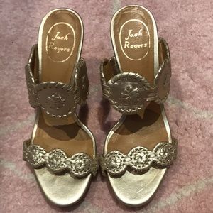 Jack Rodgers gold cork mid wedge